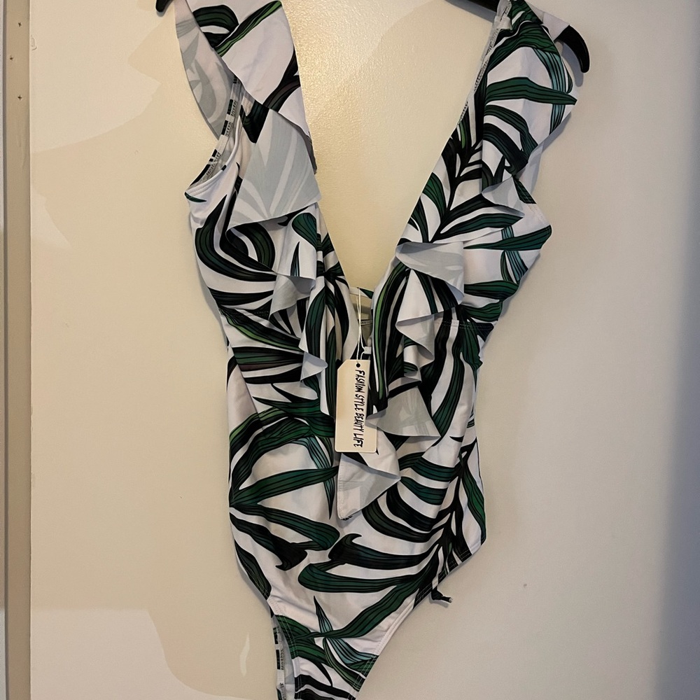 Brand New with tags Size XL Bathing Suit